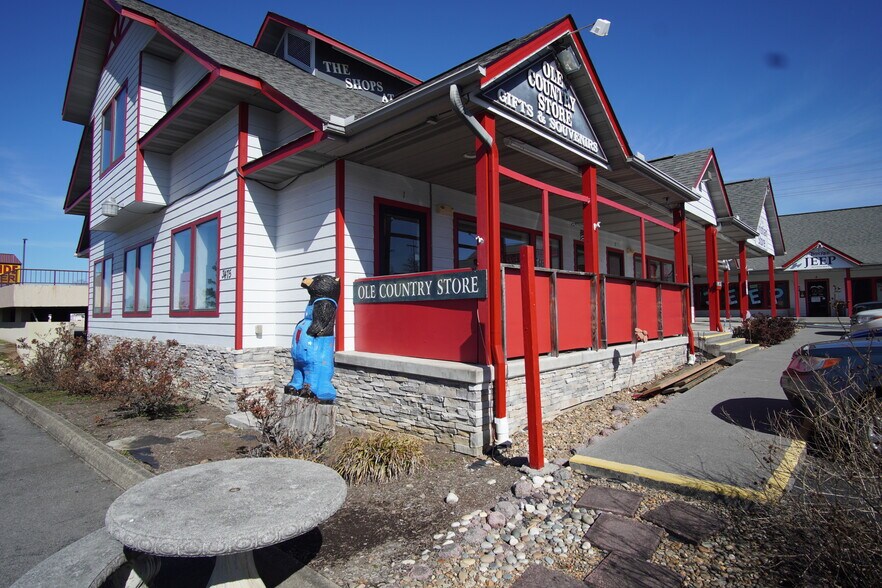 3475 Parkway, Pigeon Forge, TN à louer - Photo de l’immeuble – Image 3 sur 3