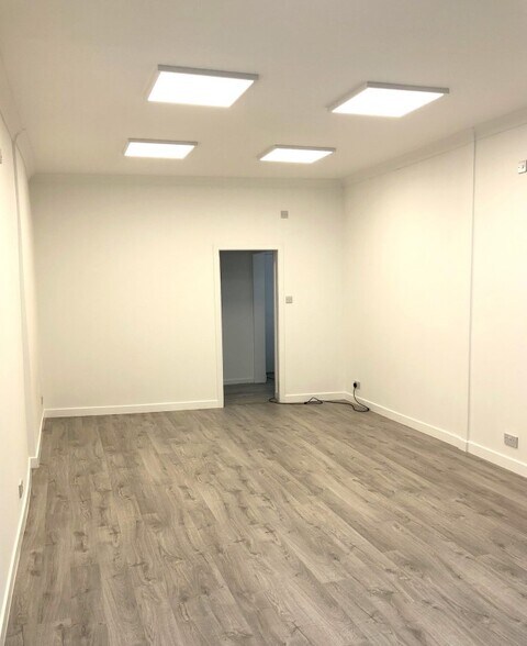 8E-8W Bonnygate W, Cupar à vendre - Photo intérieure – Image 3 sur 3
