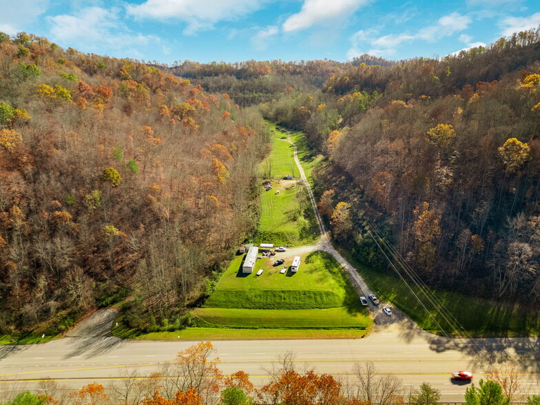 1960 N US HWY 23, Paintsville, KY à vendre - Aérien – Image 1 sur 48