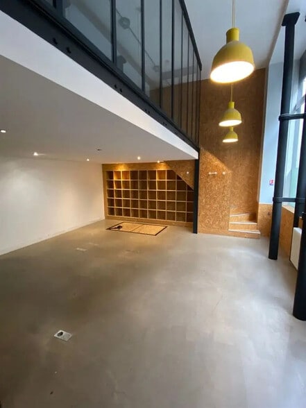 Local commercial dans Paris à vendre - Photo de l’immeuble – Image 2 sur 5