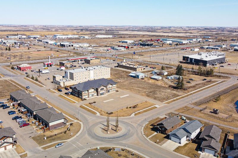 4060 41 St, Lloydminster, SK à vendre - Photo de l’immeuble – Image 2 sur 2