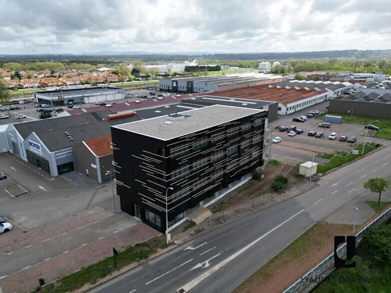 Bureau dans Roanne à vendre - Aérien – Image 2 sur 7