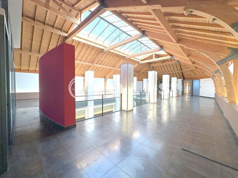 Bureau dans Bordeaux à louer - Photo de l’immeuble – Image 3 sur 7