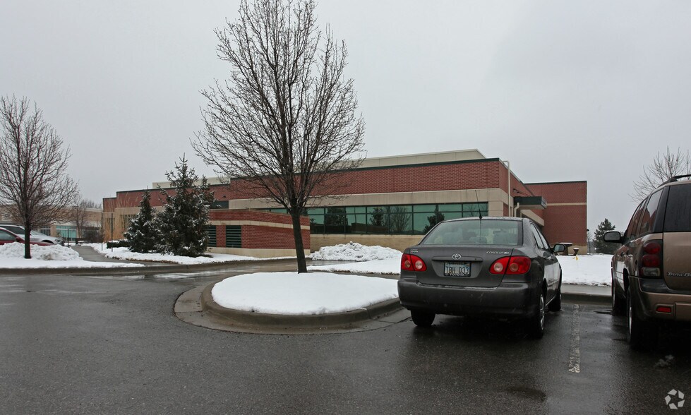 16825-16829 W 116th St, Lenexa, KS à louer - Photo de l’immeuble – Image 2 sur 7