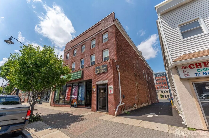 74 Main St, Woodbridge, NJ à louer - Photo de l’immeuble – Image 2 sur 6
