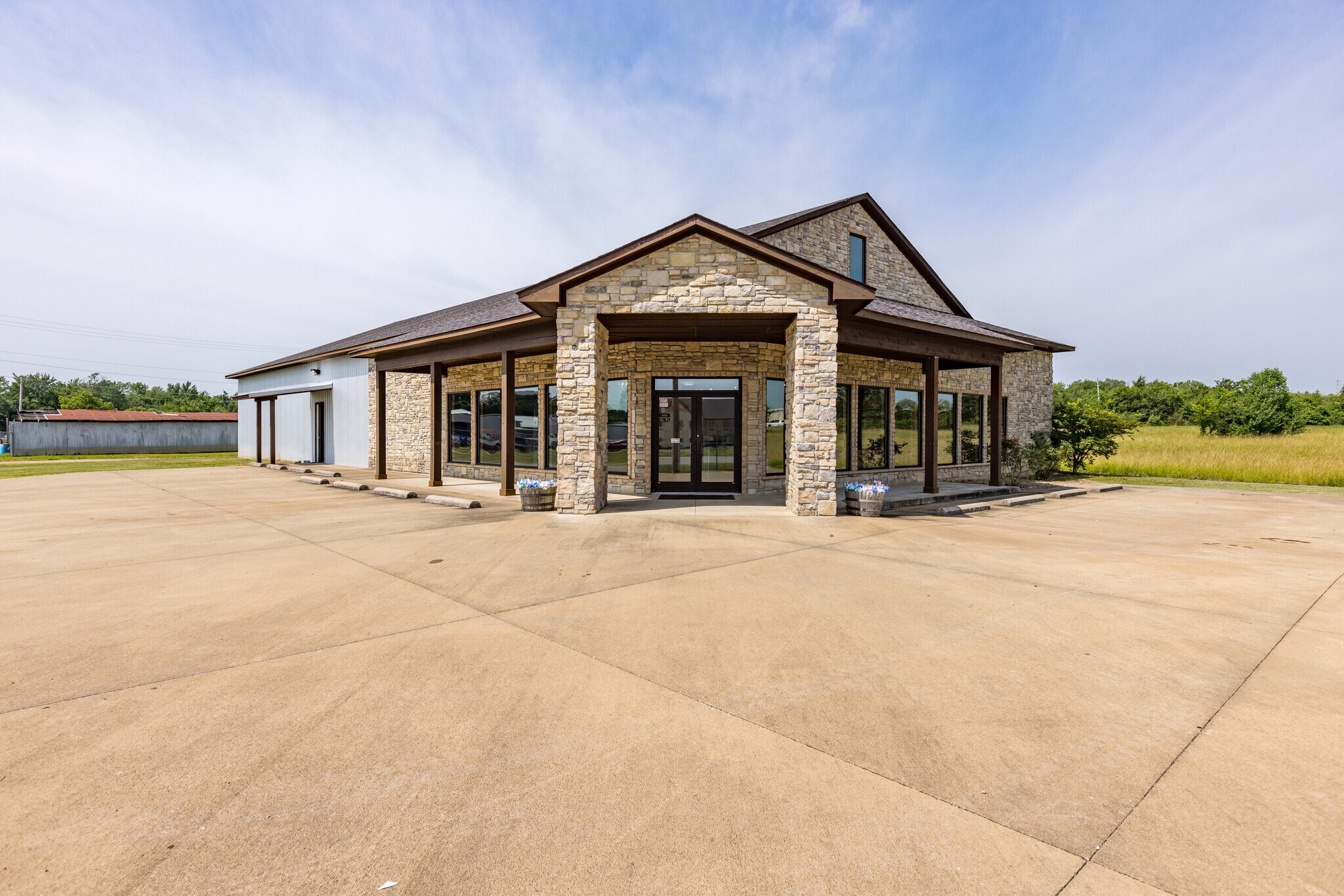 1910 E Jackson St, Hugo, OK à vendre Photo principale– Image 1 sur 70