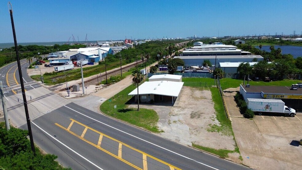 8017 Harborside Dr, Galveston, TX à vendre - Photo de l’immeuble – Image 2 sur 7