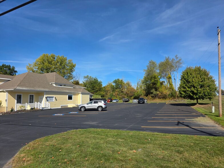 3177 Seneca Tpke, Canastota, NY à vendre - Photo de l’immeuble – Image 3 sur 18