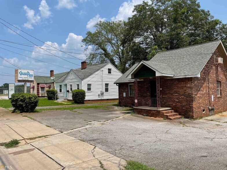 4894 College St, Forest Park, GA à vendre - Photo de l’immeuble – Image 2 sur 9