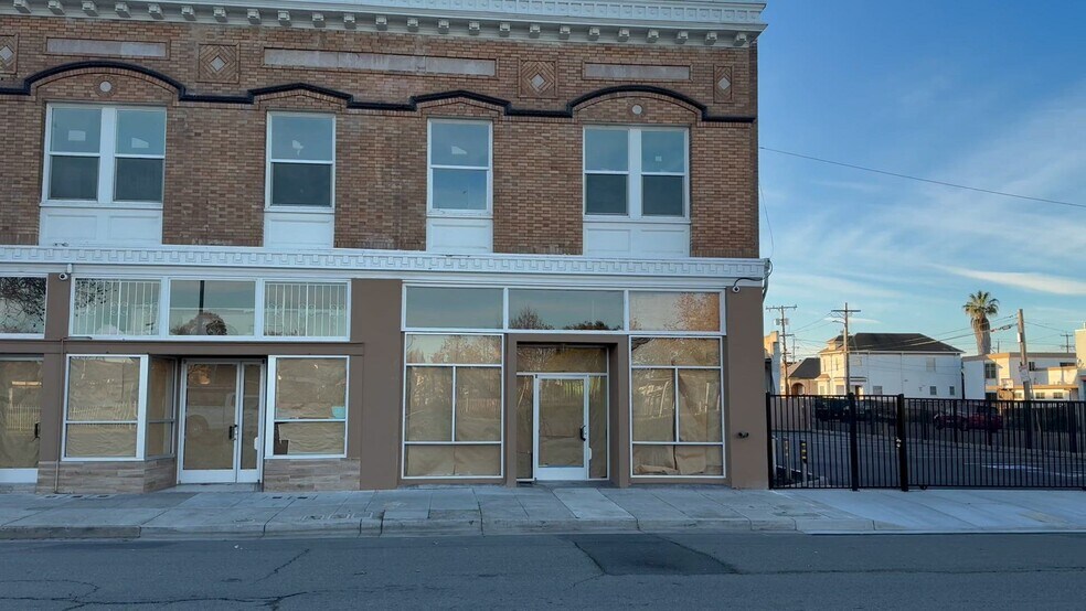512 Macdonald Ave, Richmond, CA à louer - Vidéo sur l’annonce professionnelle – Image 2 sur 4