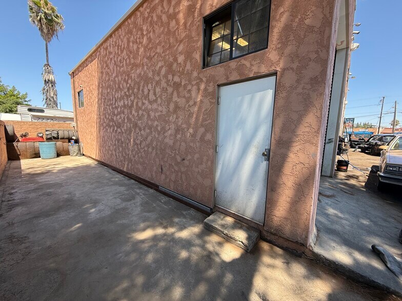 1259-1265 Broadway, El Cajon, CA à louer - Photo de l’immeuble – Image 3 sur 13