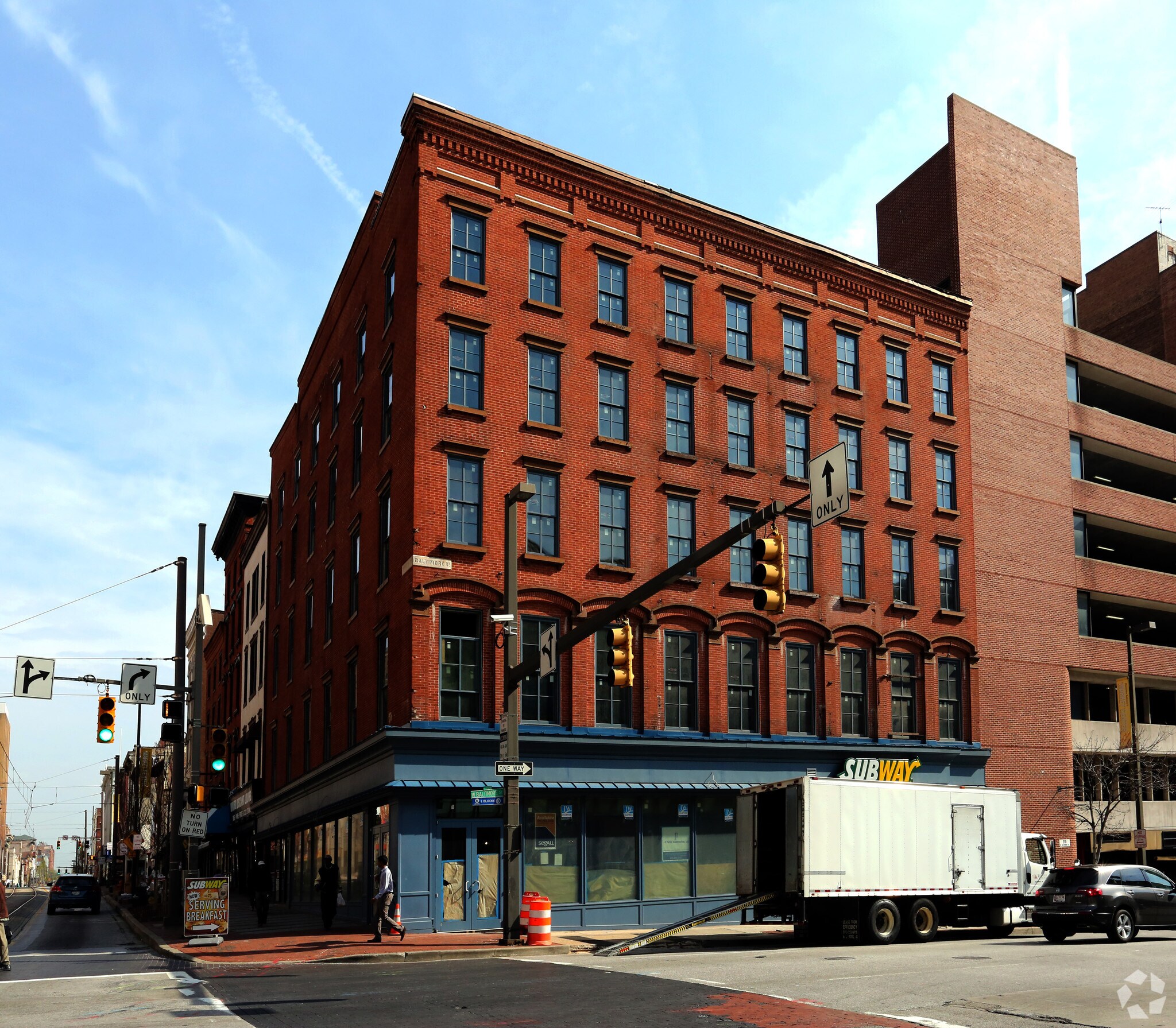 220 W Baltimore St, Baltimore, MD à vendre Photo principale– Image 1 sur 8