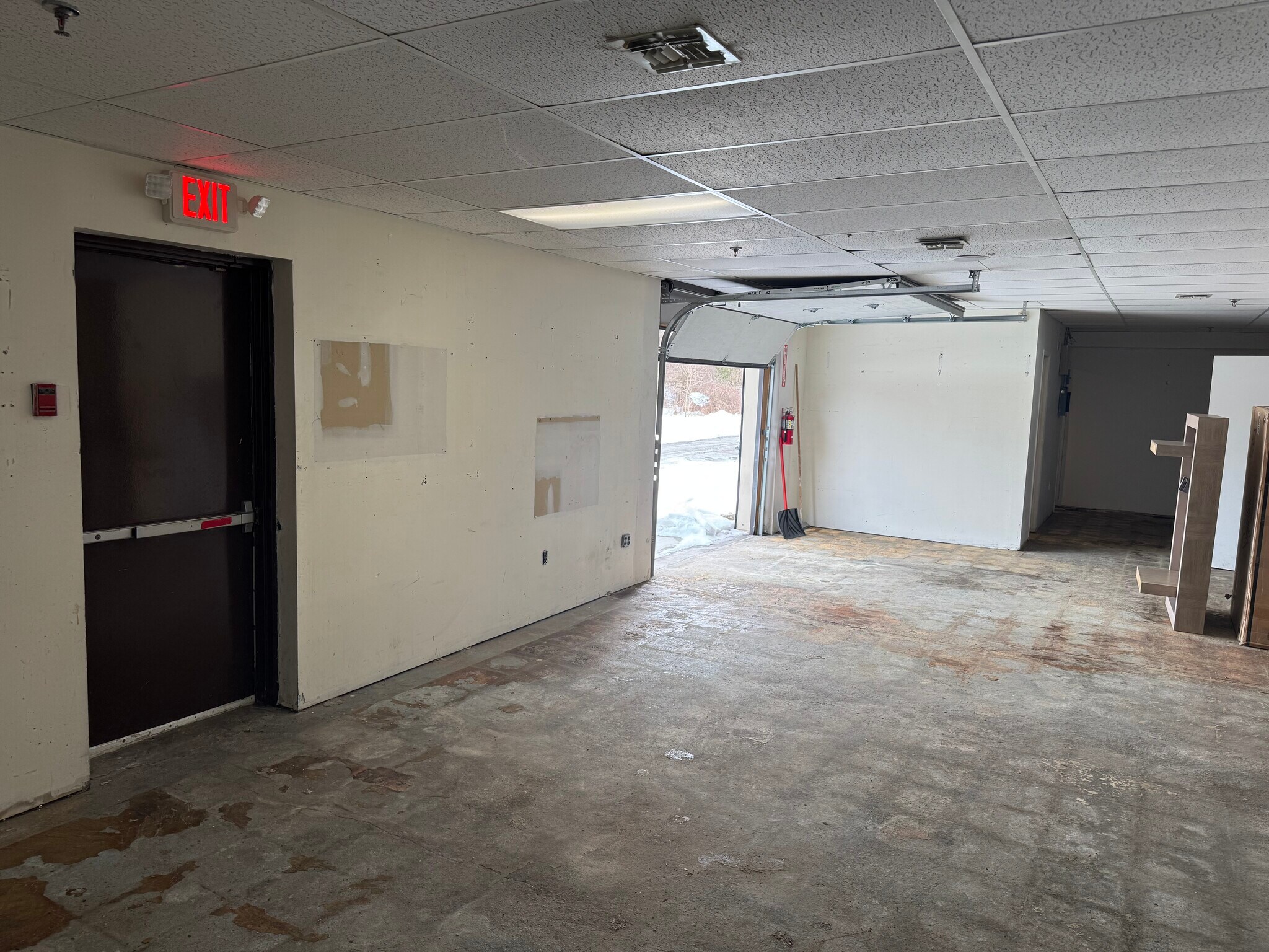 29 Rocky Point Yaphank Rd, Rocky Point, NY à louer Photo intérieure– Image 1 sur 5