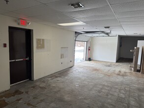 29 Rocky Point Yaphank Rd, Rocky Point, NY à louer Photo intérieure– Image 1 sur 5