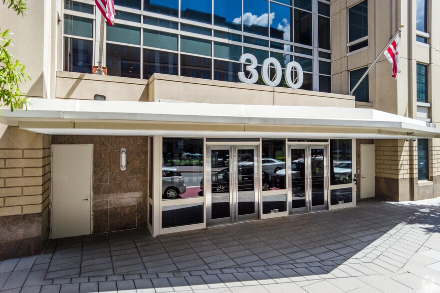 300 M St SE, Washington, DC à louer - Photo de l’immeuble – Image 3 sur 3