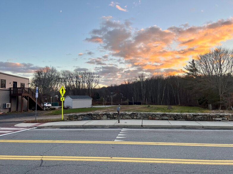 23 N Main St, Marlborough, CT à louer - Photo de l’immeuble – Image 2 sur 5