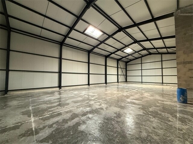 Industriel/Logistique dans Montagnat à vendre - Photo intérieure – Image 2 sur 4