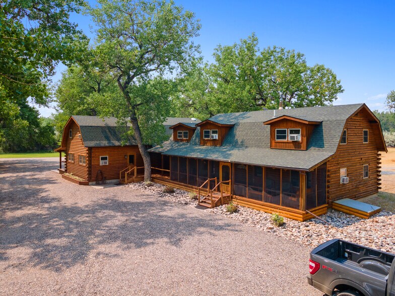 879 Sawyer Loop, Hardin, MT à vendre - Photo de l’immeuble – Image 2 sur 18