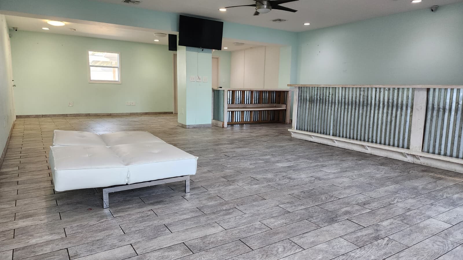 2054 Gulf to Bay Blvd, Clearwater, FL à louer Photo intérieure– Image 1 sur 7