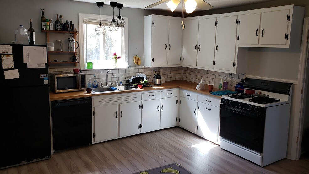 1009 Lower Dallas Hwy, Dallas, NC à louer - Photo de l’immeuble – Image 3 sur 4