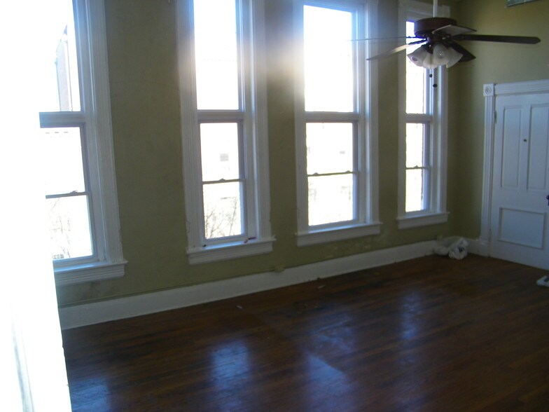8 W 5th, Fulton, MO à vendre - Photo de l’immeuble – Image 3 sur 6