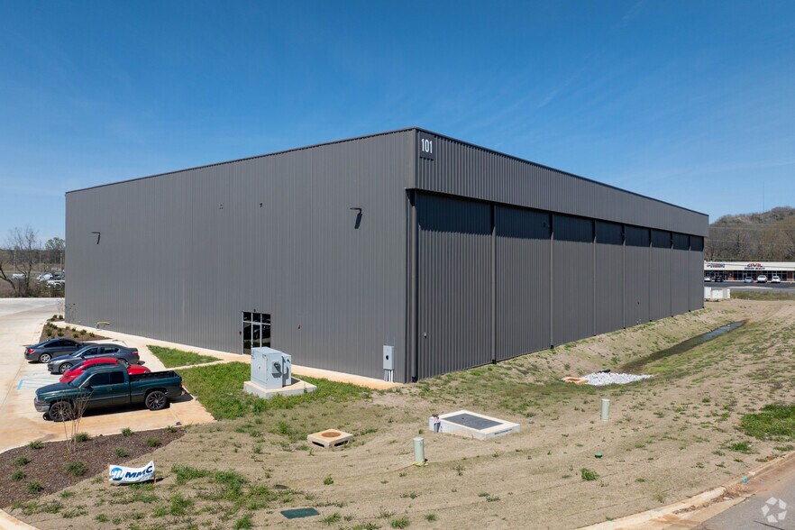 101 Spacegate Dr NW, Huntsville, AL à louer - Photo de l’immeuble – Image 2 sur 11