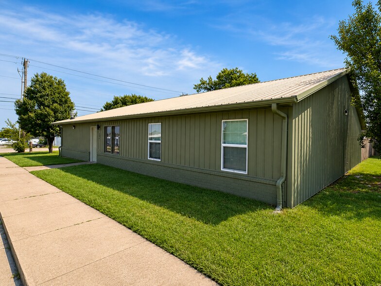 101-105 E 32nd Ave, Stillwater, OK à vendre - Photo de l’immeuble – Image 3 sur 16