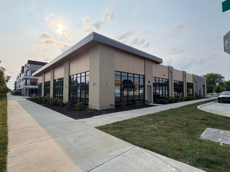 725 2nd St, Columbus, IN à louer - Photo de l’immeuble – Image 2 sur 5