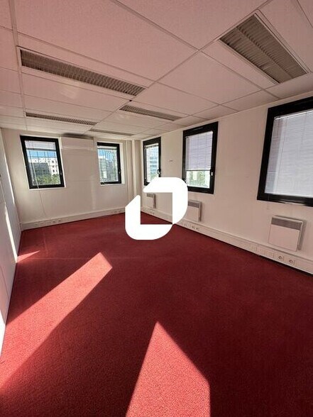 Bureau dans Nanterre à louer - Photo intérieure – Image 2 sur 6