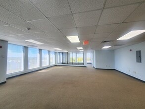 8751 W Broward Blvd, Plantation, FL à louer Photo intérieure– Image 2 sur 5