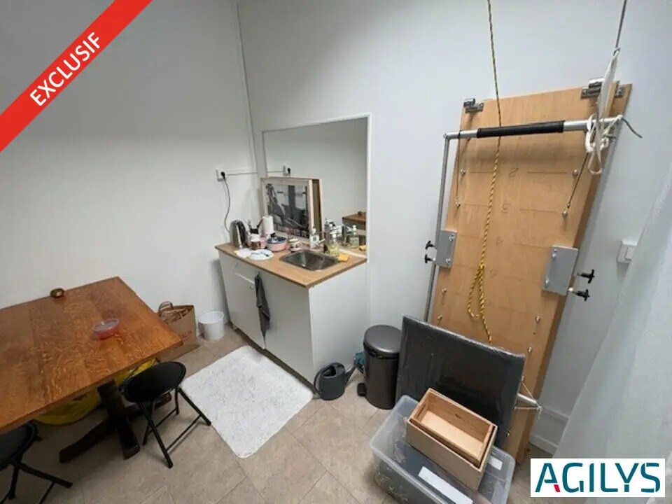 Local d'activités dans Le Kremlin-Bicêtre à vendre Photo intérieure– Image 1 sur 11