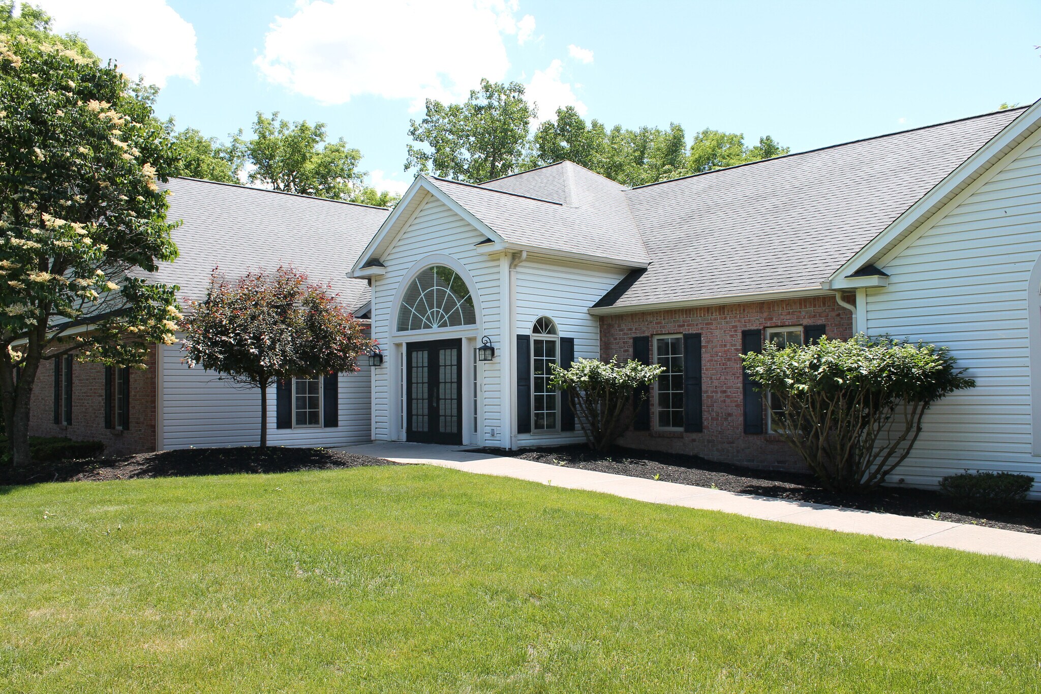 55 Sullys Trl, Pittsford, NY à louer Photo de l’immeuble– Image 1 sur 70