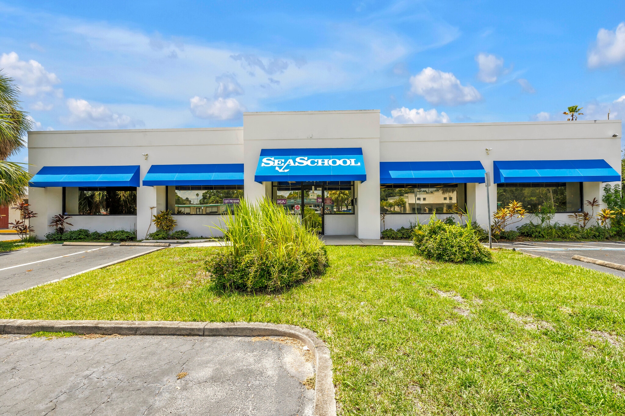 8440 4th St N, Saint Petersburg, FL à louer Photo intérieure– Image 1 sur 31