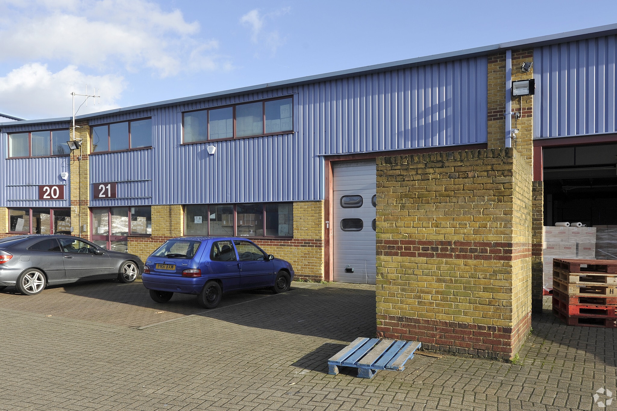 250 Milkwood Rd, Londres à louer Photo principale– Image 1 sur 4