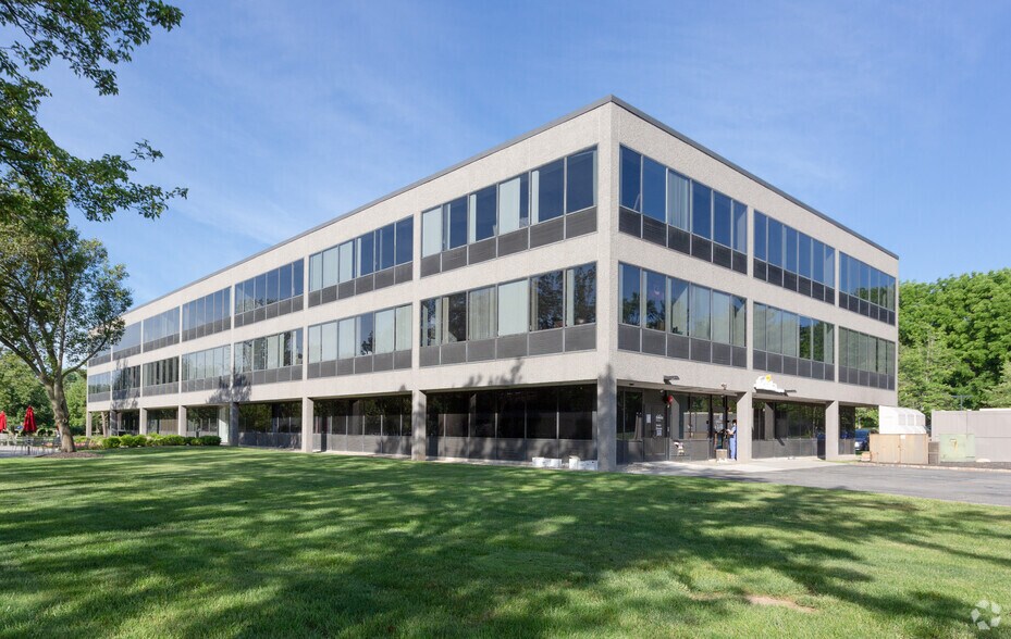 800 Lanidex Plz, Parsippany, NJ à louer - Photo de l’immeuble – Image 3 sur 6