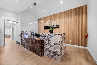 9301 Wilshire Blvd, Beverly Hills, CA à louer Photo intérieure– Image 2 sur 34