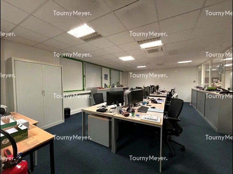 Bureau dans Labège à louer - Photo de l’immeuble – Image 2 sur 9
