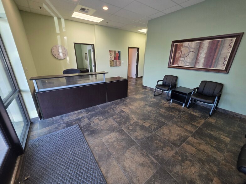 1465 Tharp Rd, Yuba City, CA à louer - Hall d’entrée – Image 3 sur 10