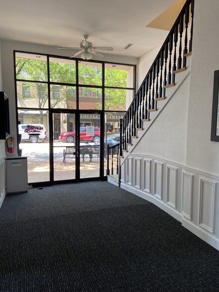 235 E High St, Jefferson City, MO à louer - Photo intérieure – Image 3 sur 13