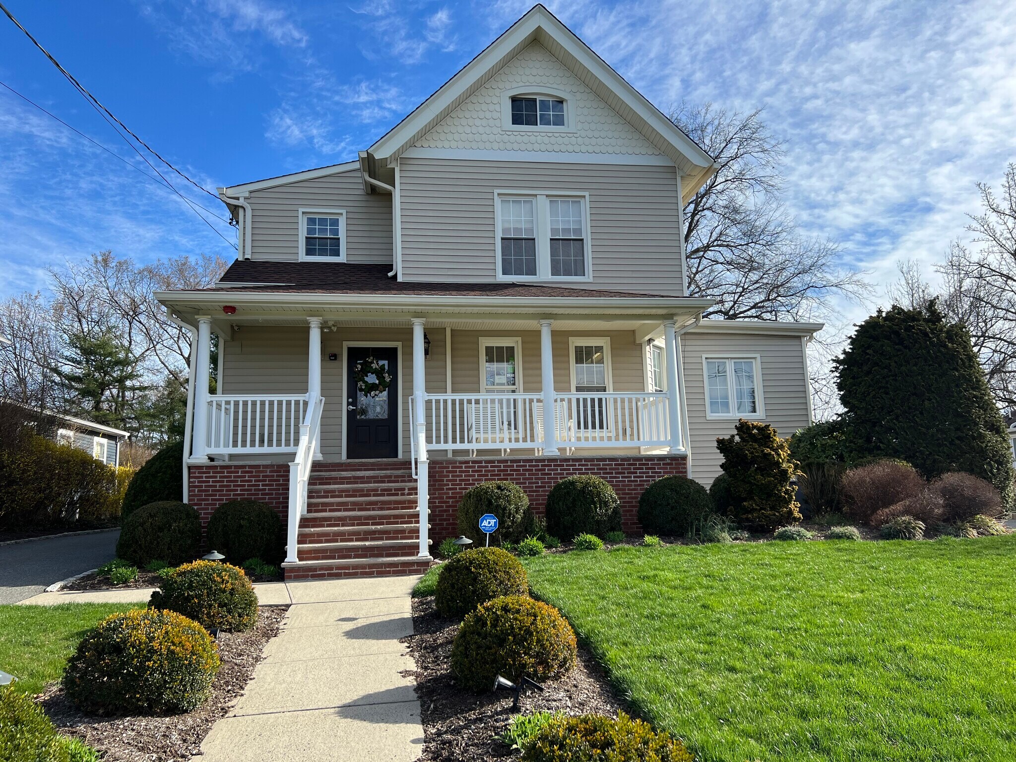 131 S Euclid Ave, Westfield, NJ à louer Photo principale– Image 1 sur 12