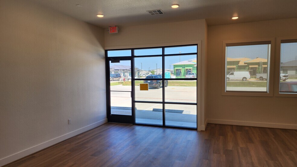 16702 House Hahl Rd, Cypress, TX à louer - Photo de l’immeuble – Image 3 sur 17
