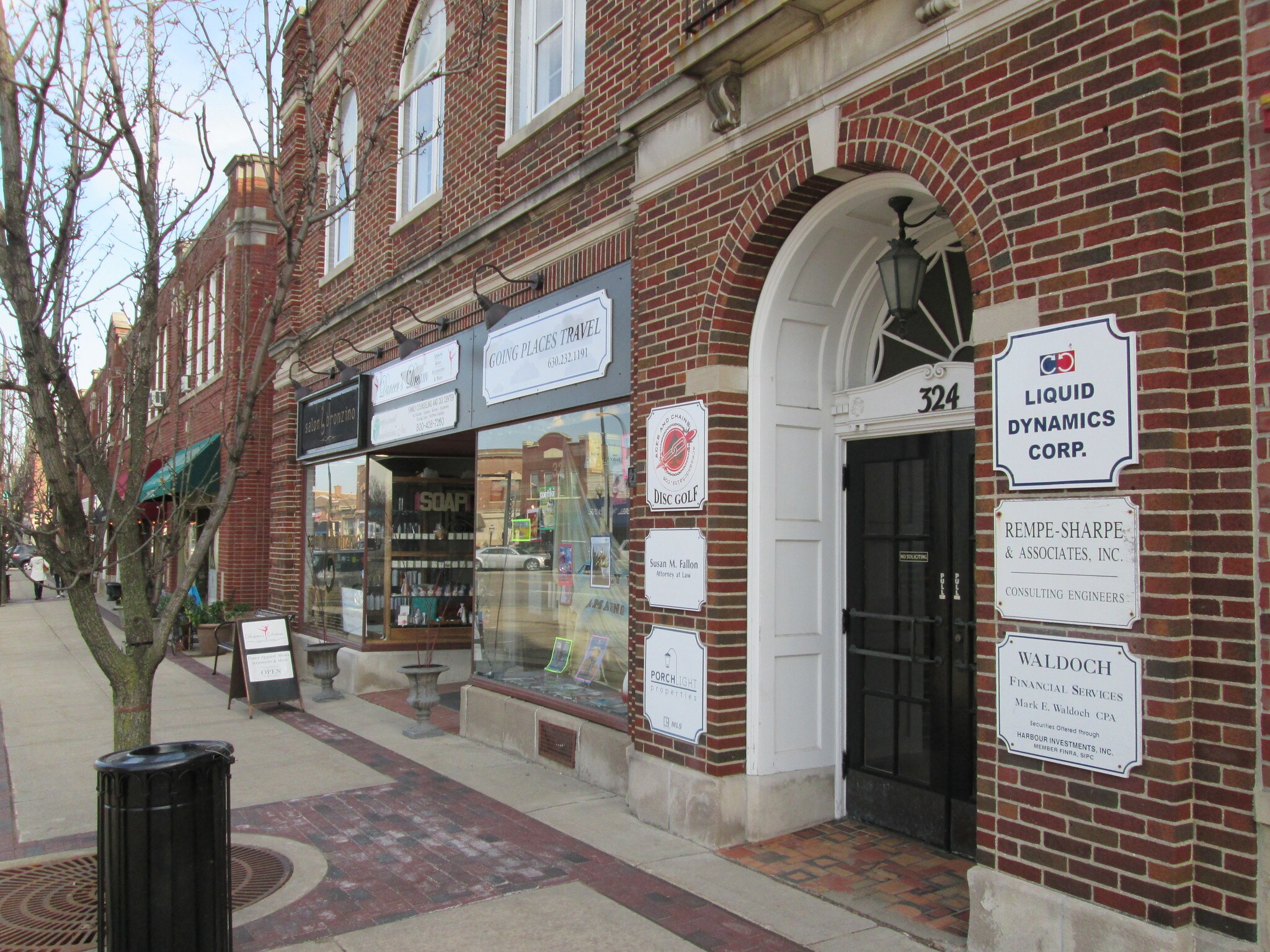 322-324 W State St, Geneva, IL à louer Photo de l’immeuble– Image 1 sur 8