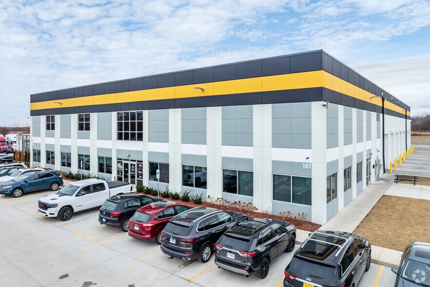 167 Flannigan Rd, Hampshire, IL à louer - Photo de l’immeuble – Image 1 sur 5