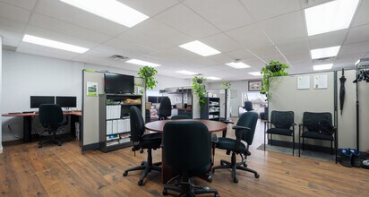 3130 Boul des Entreprises, Terrebonne, QC à louer Photo intérieure– Image 1 sur 17