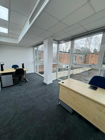 23-25 Bridge St, Pinner à louer - Photo de l’immeuble – Image 3 sur 11