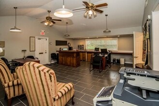 20375 Cortez Blvd, Brooksville, FL à louer Photo intérieure– Image 2 sur 7
