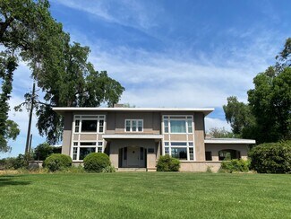 Plus de détails pour 18896 Grangeville Blvd, Lemoore, CA - Spécialisé à vendre