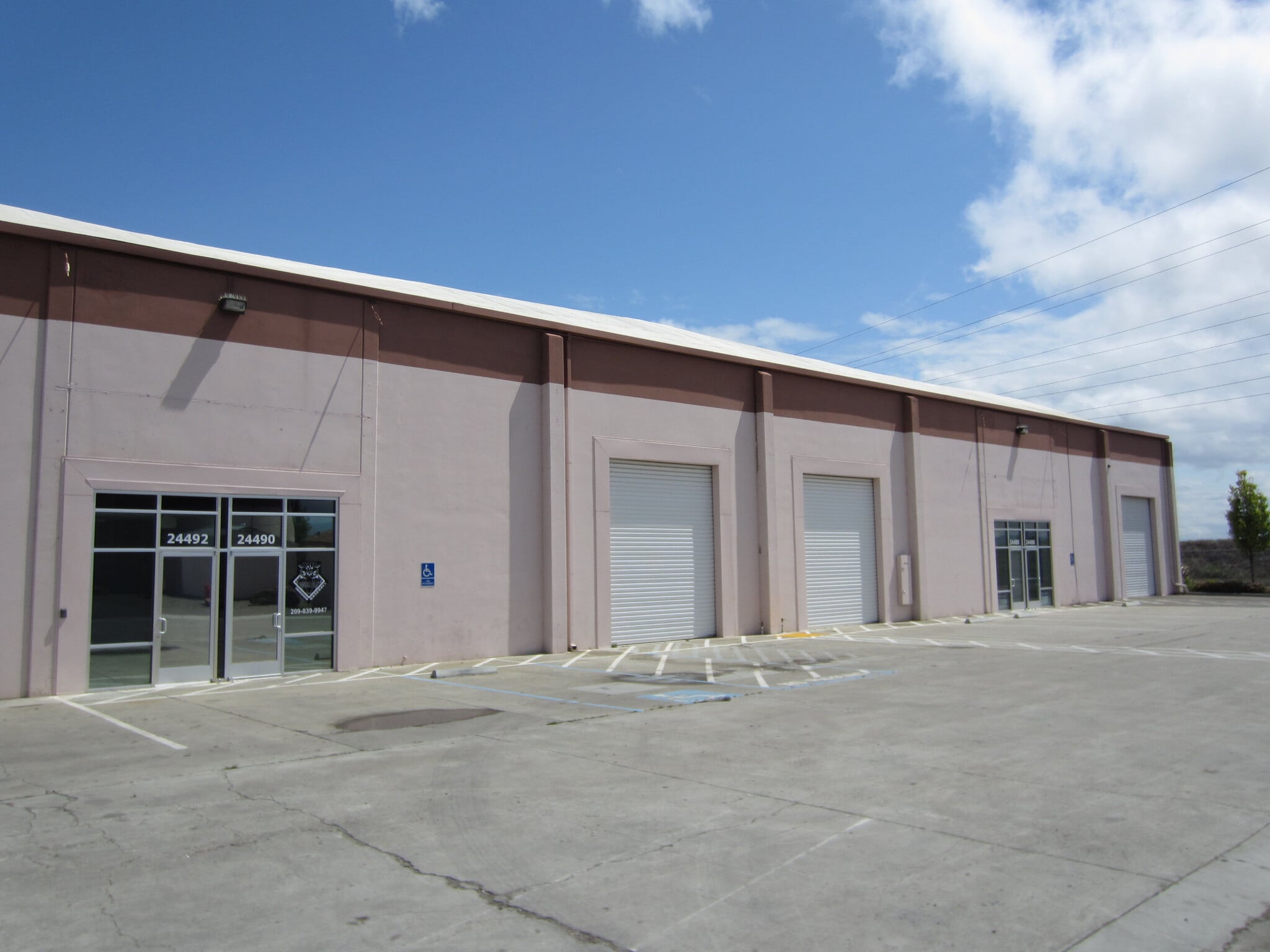 24486-24508 S MacArthur Dr, Tracy, CA à louer Photo de l’immeuble– Image 1 sur 1
