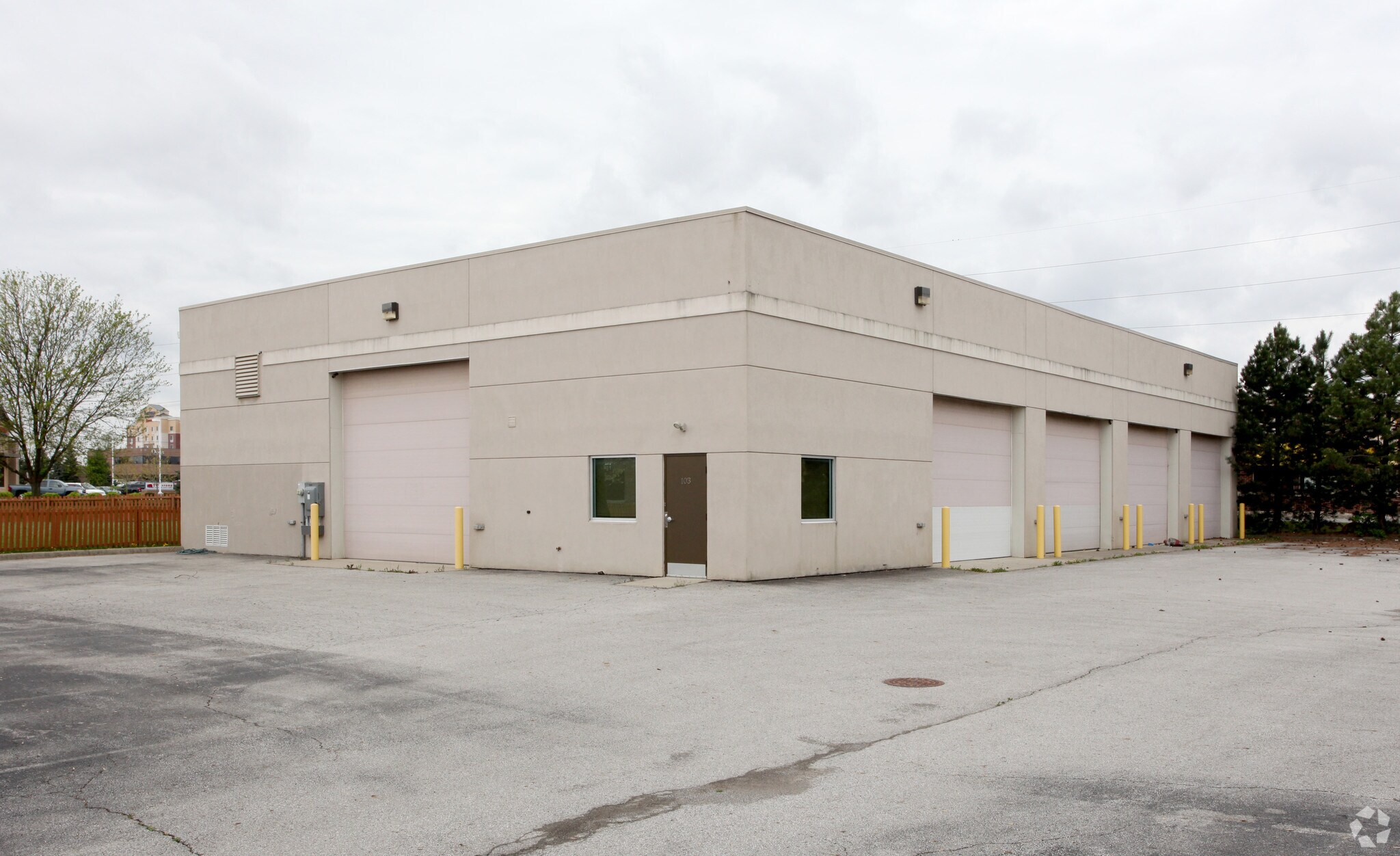 8692 Olde Worthington Rd, Westerville, OH à vendre Photo principale– Image 1 sur 13