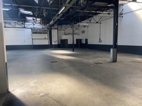 365 Route De Vienne, Vénissieux à louer Photo intérieure– Image 2 sur 10